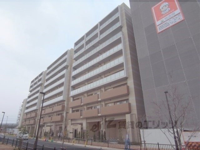 ヴェリテ洛西口ブライト8階