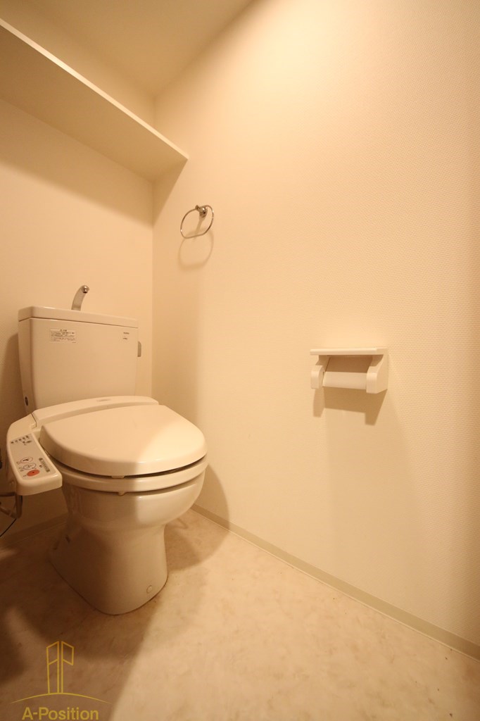 地下鉄谷町線 天満橋駅 徒歩1分 15階建 築19年のトイレ写真