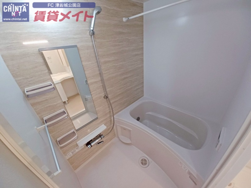 バス・シャワールーム　反転参考写真