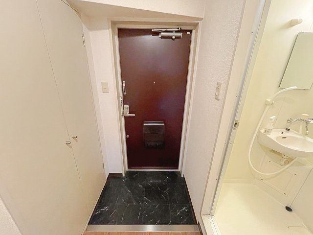 阪急京都線 南方駅 徒歩5分 9階建 築31年の玄関写真