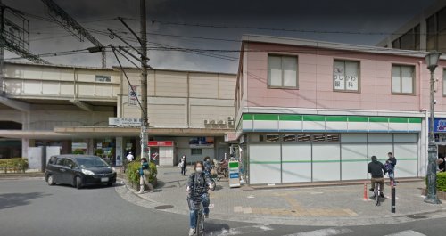 コンビニ　ファミリーマート 近鉄河内小阪駅南口店（コンビニ）まで285m