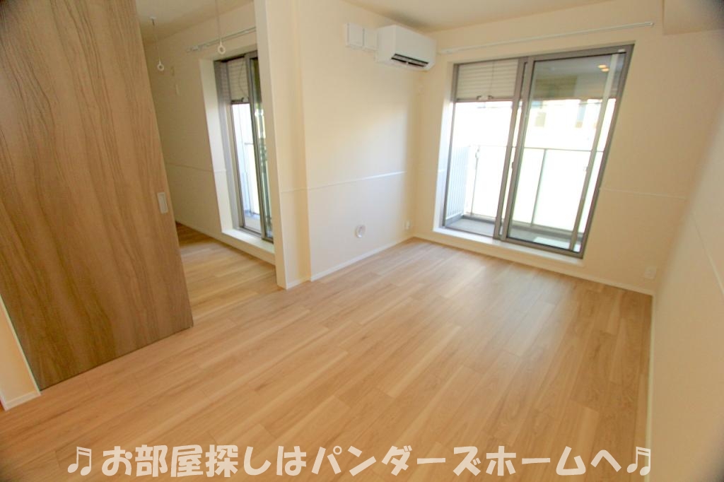 ＪＲ片町線 星田駅 徒歩3分 3階建 築1年の居間写真