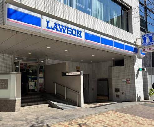 コンビニ　ローソン銀座七丁目店（コンビニ）まで136m