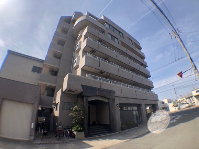 建物外観　オートロック付きで安心です！