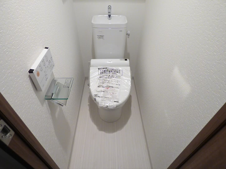 京王線 上北沢駅 徒歩9分 5階建 築13年のトイレ写真