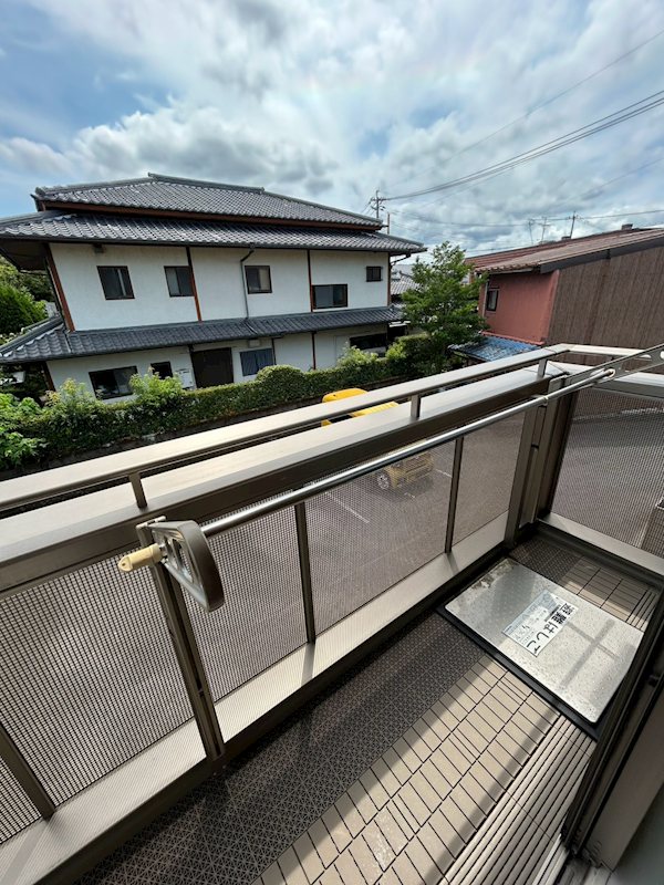バルコニー　※別部屋写真のためイメージ。左右反転。現況優先