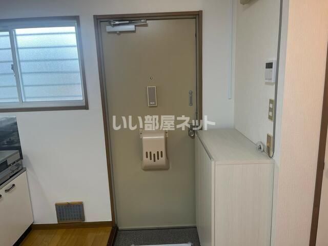 ＪＲ高崎線 籠原駅 徒歩40分 2階建 築43年の玄関写真