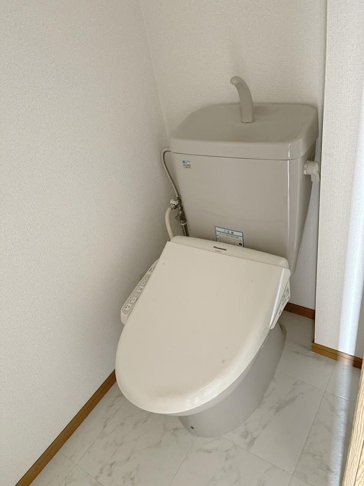トイレ　同タイプ別室の写真です