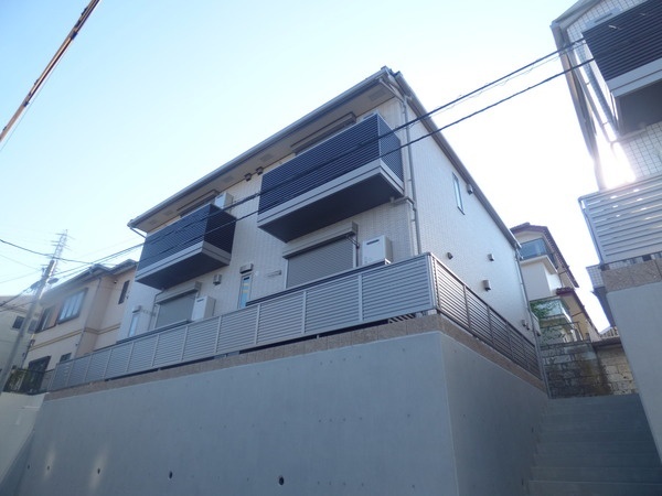 建物外観　２０２１年８月完成