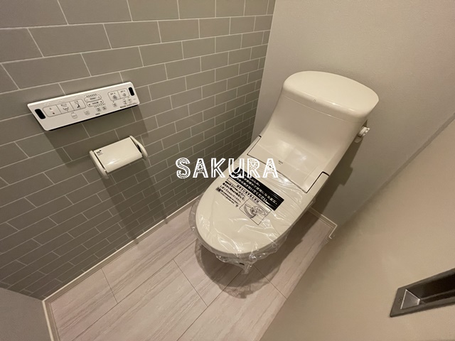 トイレ　落ち着いた色調のトイレです♪