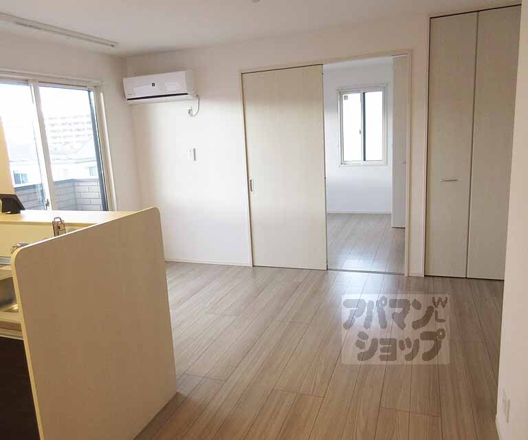 居室・リビング　開放的なお部屋です！