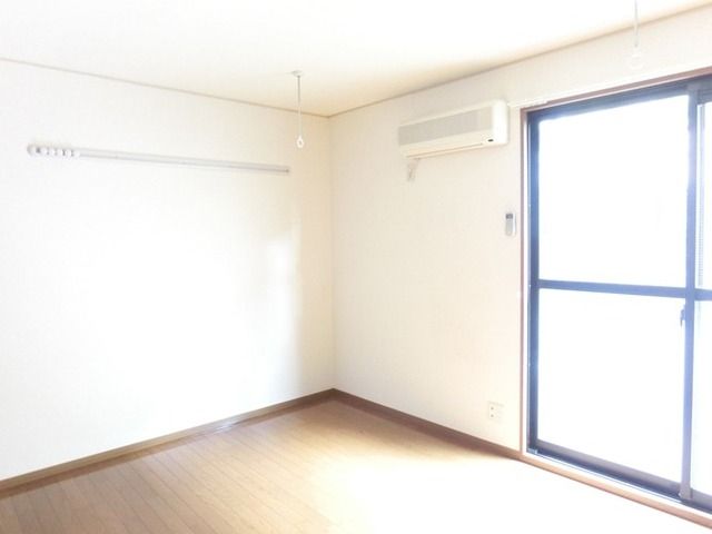 その他部屋・スペース　★日の差し込み洋室です★