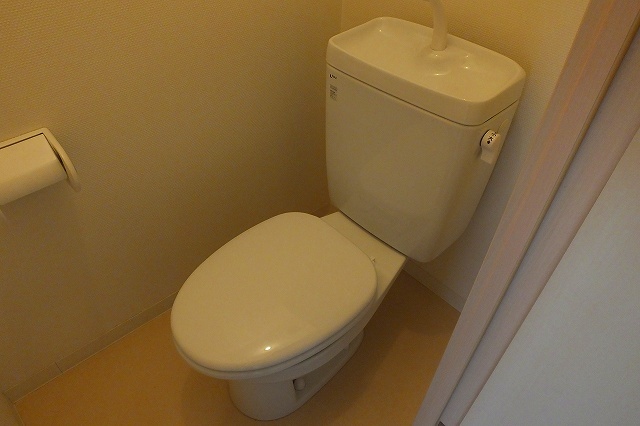 ＪＲ東西線 御幣島駅 徒歩5分 7階建 築20年のトイレ写真