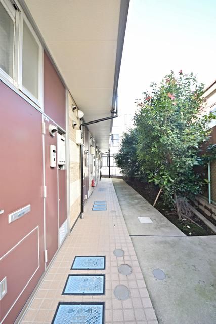 東急東横線 武蔵小杉駅 徒歩29分 3階建 築20年の玄関写真