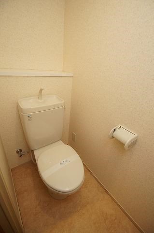 西鉄天神大牟田線 西鉄平尾駅 徒歩6分 9階建 築23年のトイレ写真