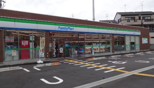 コンビニ　ファミリーマート 門真浜町店（コンビニ）まで433m