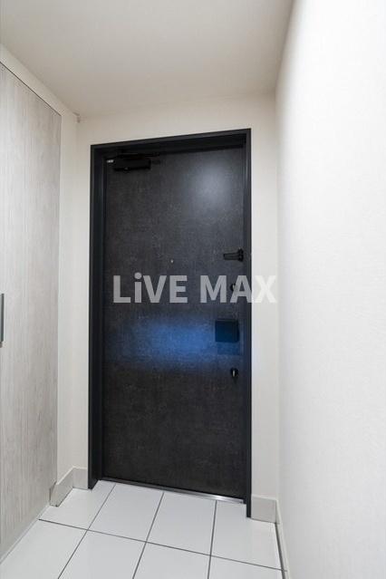 玄関　※同じ間取り別号室参考写真 　現状優先