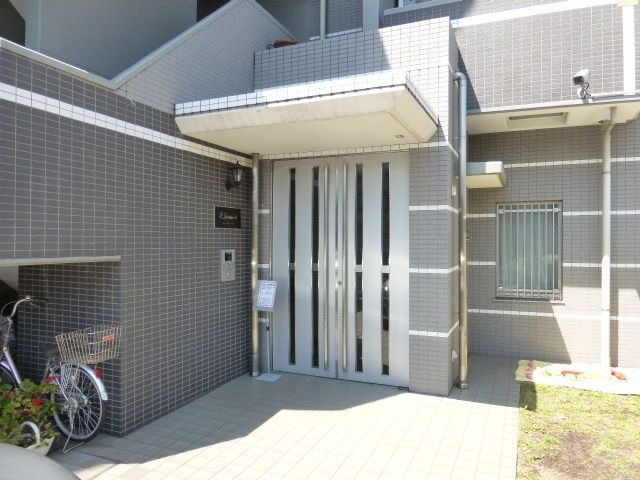 エントランス　★お問い合わせはタウンハウジングまで★