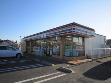 コンビニ　セブンイレブンつくば若栗店（コンビニ）まで2102m