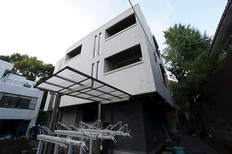 東京メトロ丸ノ内線 茗荷谷駅 徒歩2分 築13年