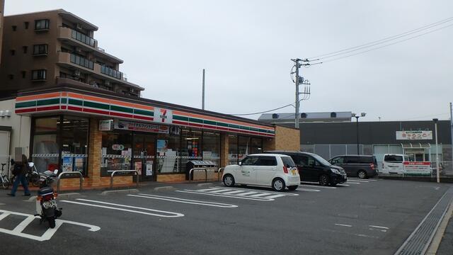コンビニ　セブンイレブン船橋夏見西店（コンビニ）まで409m