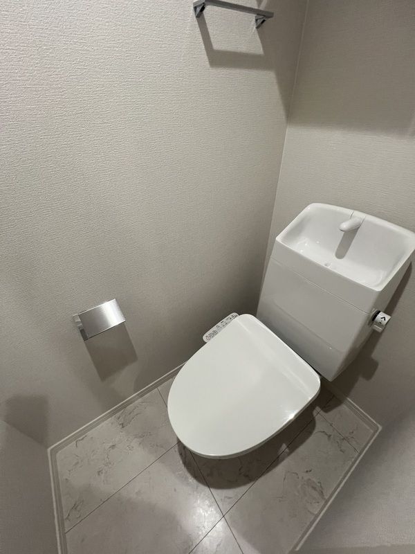 トイレ　清潔感のあるトイレです