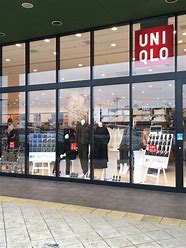 ショッピングセンター　ユニクロアピタタウン金沢ベイ店（ショッピングセンター）まで495m