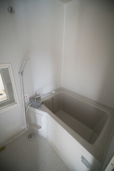 バス・シャワールーム　同じ建物の別なお部屋