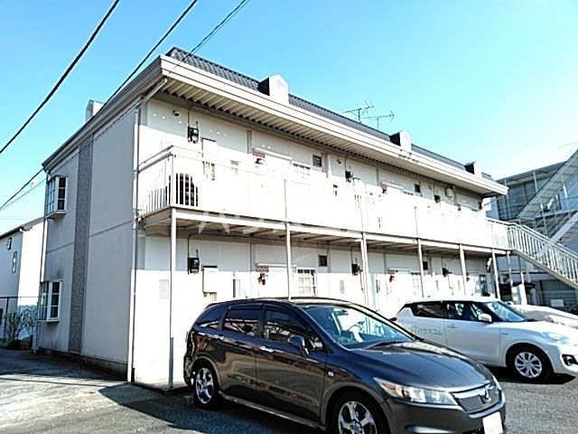 川崎市宮前区神木本町のアパートの建物外観
