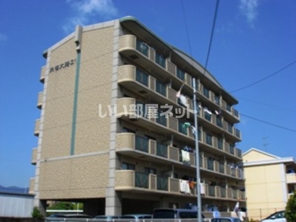 【太宰府市朱雀のマンションの建物外観】