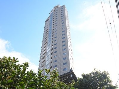 【新宿区原町のマンションの建物外観】