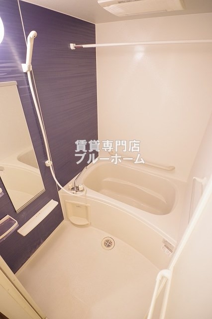 バス・シャワールーム　浴室乾燥付きのお風呂！