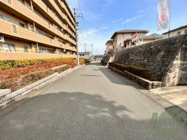 【仙台市泉区八乙女のアパートの駐車場】