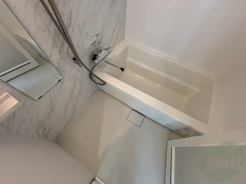 バス・シャワールーム　お風呂になります。一日の疲れを癒してくださいね！