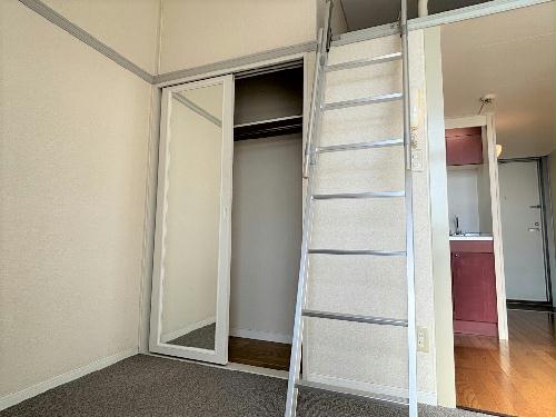 【レオパレス建石の収納】