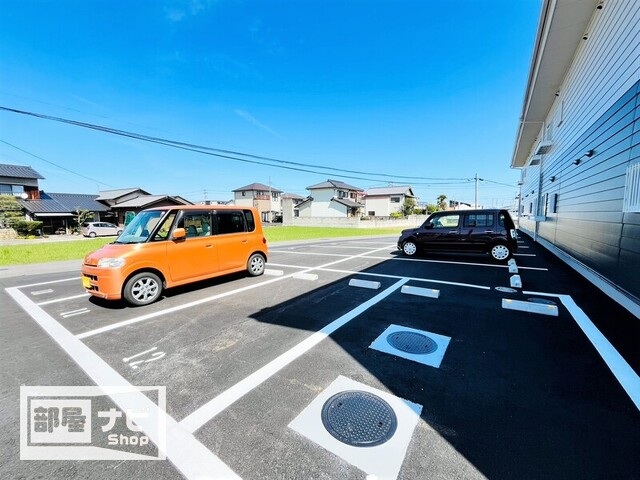 【フォブールアベリアＢの駐車場】
