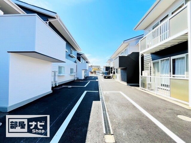 【フォブールアベリアＢの駐車場】