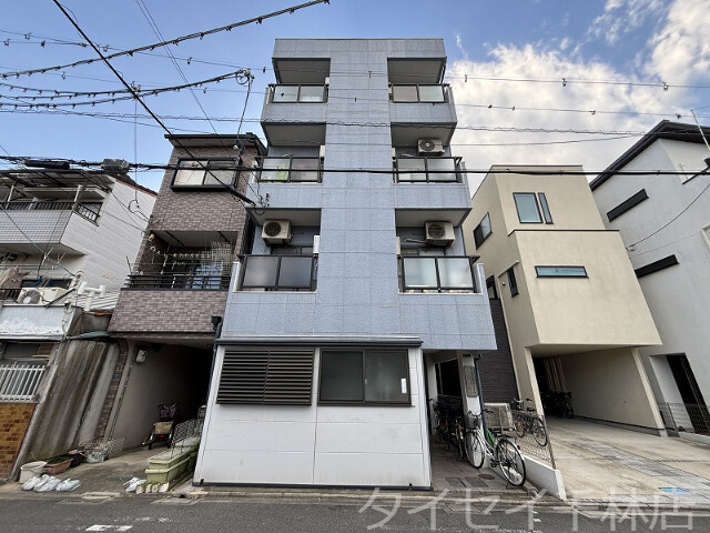 守口市小春町のマンションの建物外観