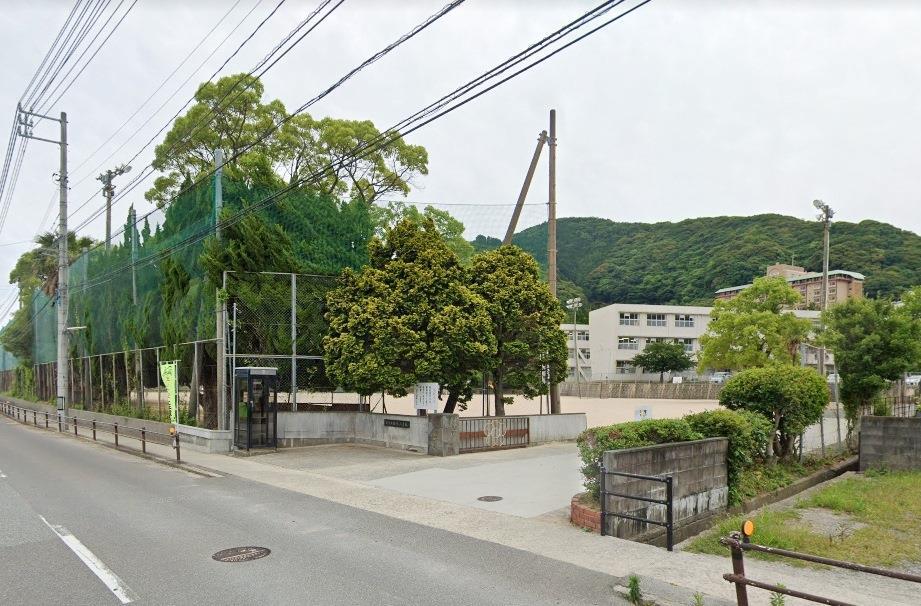 小学校　萩市立椿東小学校（小学校）まで1800m