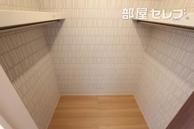 収納　３０２号室の写真になります。