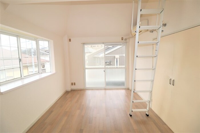 居室・リビング　205 洋室