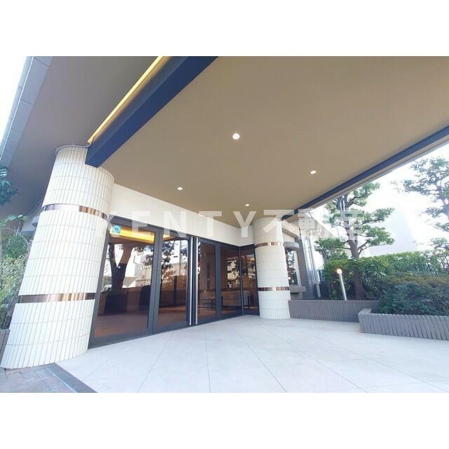 エントランス　建物の内部です