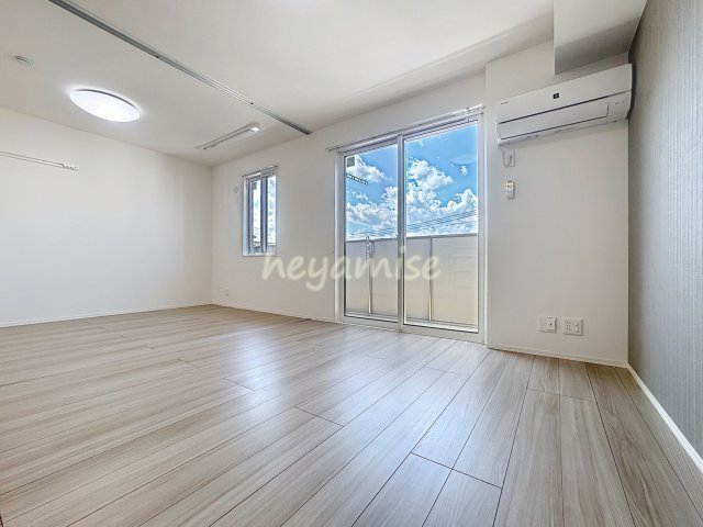 居室・リビング　写真は別号室