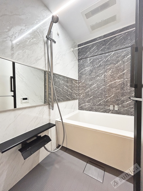 バス・シャワールーム　近代的なデザイン♪♪