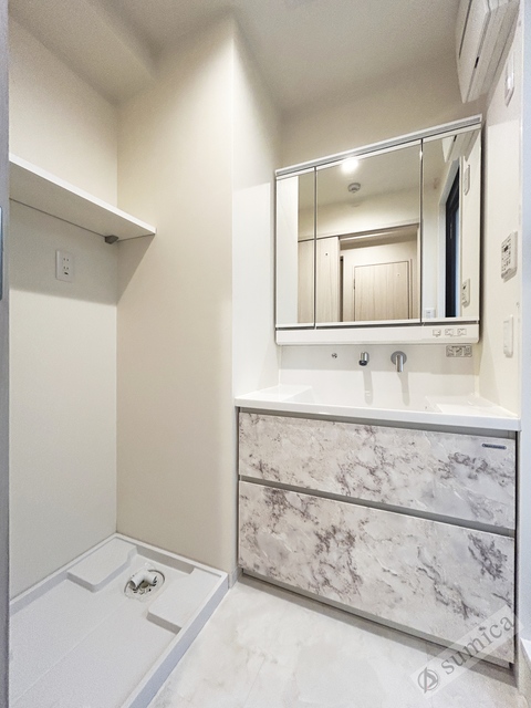 洗面設備　大きな洗面台が嬉しいですね♪♪