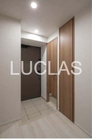 玄関　玄関にはシューズボックス付きです！