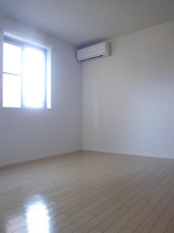 その他部屋・スペース　★洋室６帖★