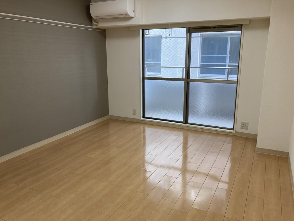 居室・リビング　一面アクセントクロス