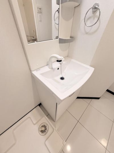 洗面設備　独立洗面台で朝の支度もスムーズに進みます