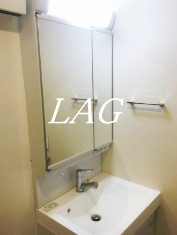 洗面設備　独立洗面台です。